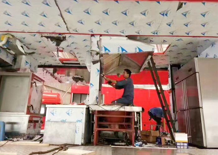 消防车内日皮视频APP苹果下载设备厨具安装现场图