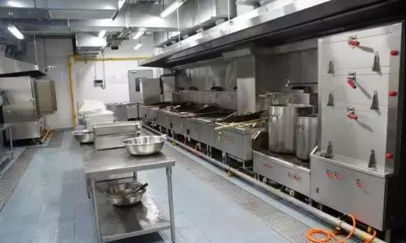 学校食堂日皮视频APP苹果下载设备