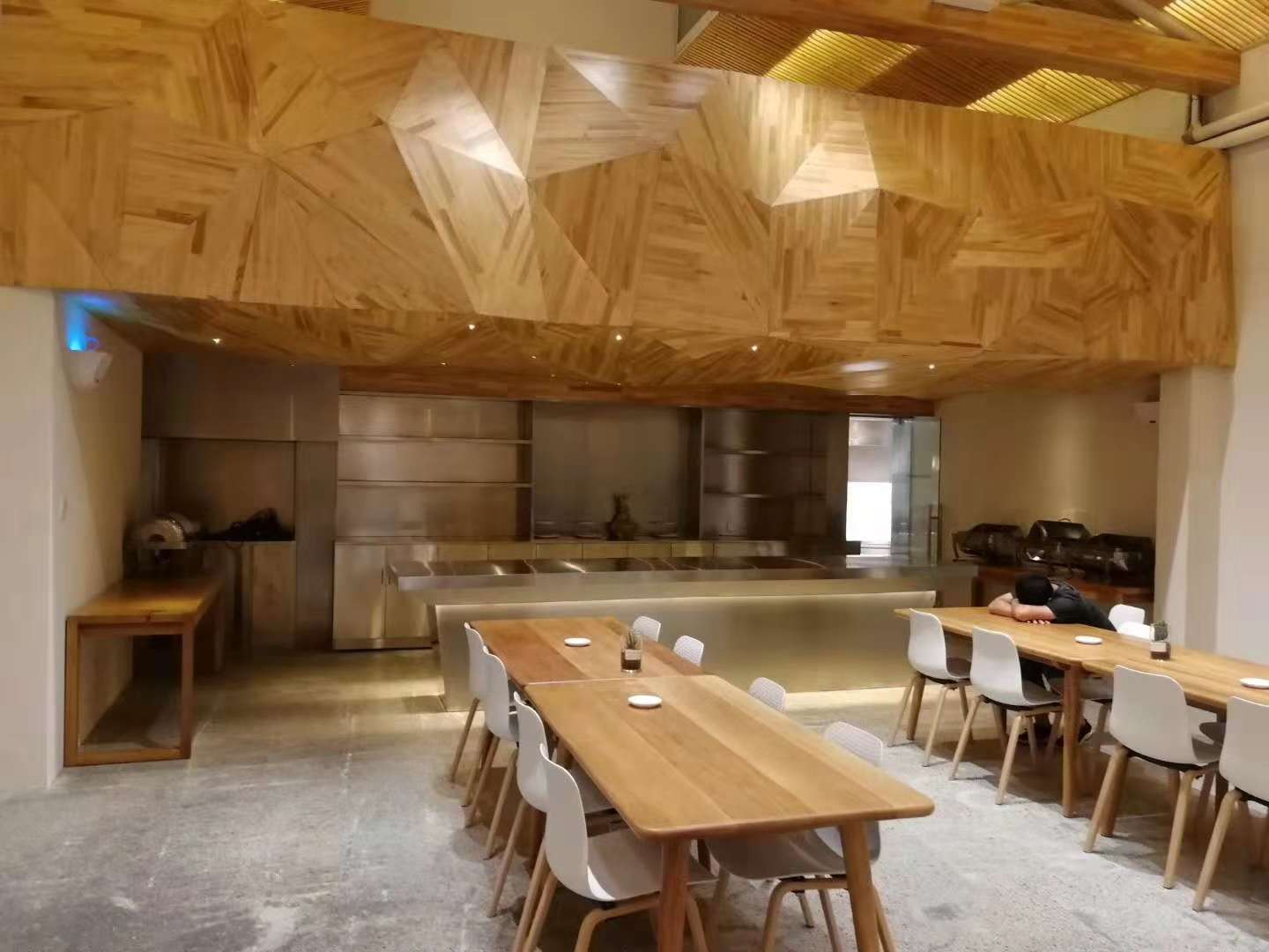 商用日皮视频APP苹果下载工程2