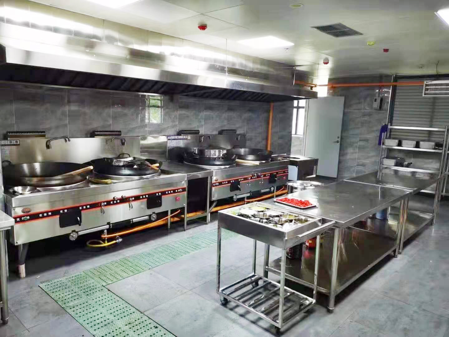 商用日皮视频APP苹果下载设备