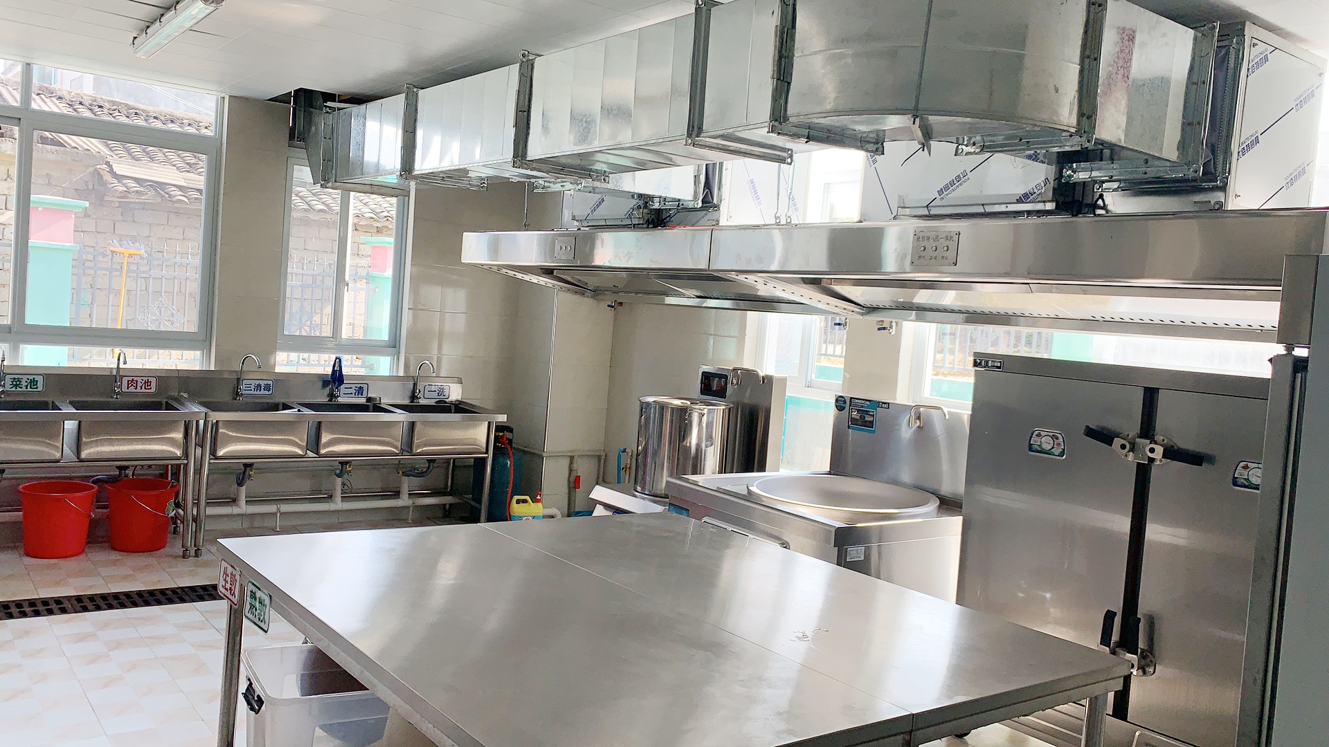 餐饮日皮视频APP苹果下载设备