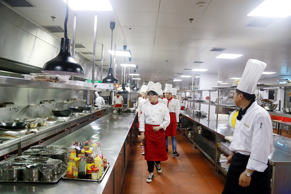 酒店日皮视频APP苹果下载设备