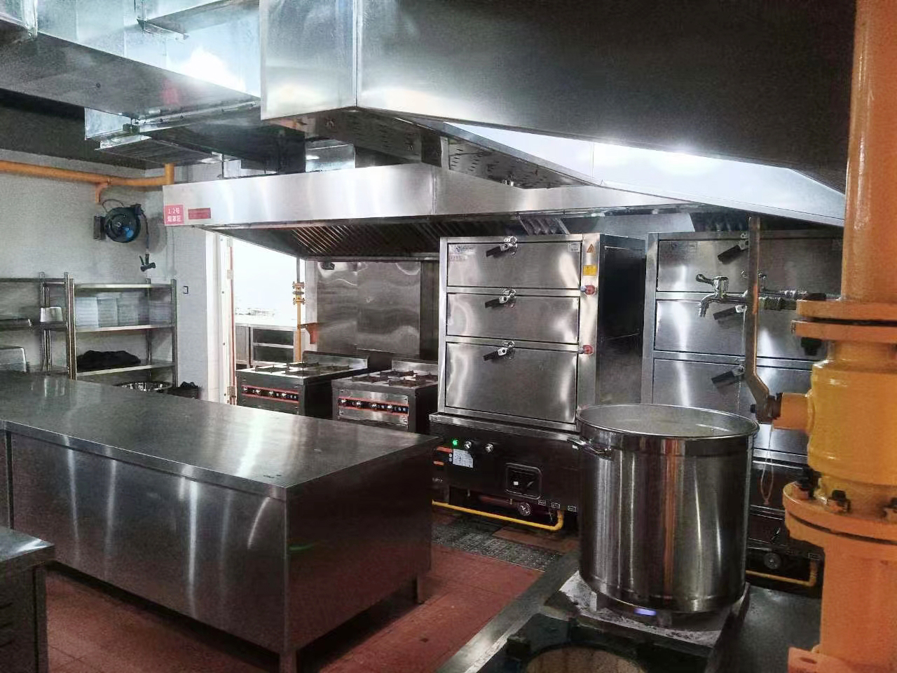 食堂日皮视频APP苹果下载设备