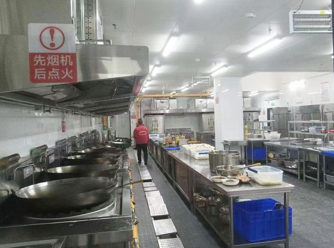 食堂日皮视频APP苹果下载设备