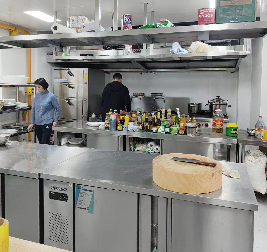 食堂日皮视频APP苹果下载设备