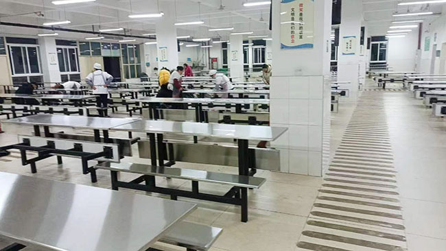 学校日皮视频APP苹果下载用具清单