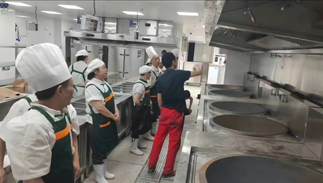 食堂日皮视频APP苹果下载设备