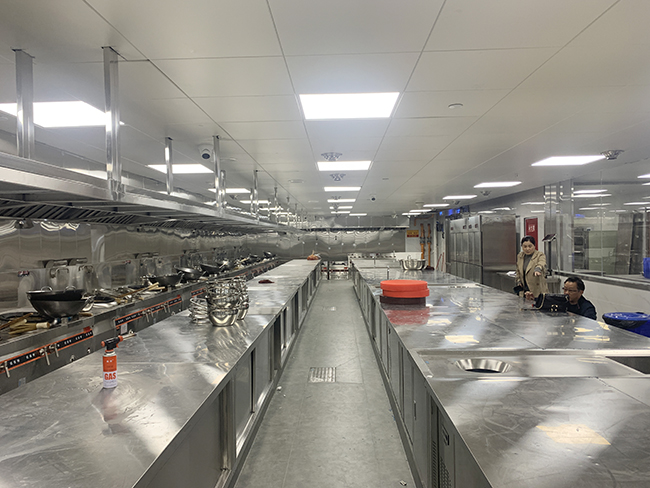 酒店日皮视频APP苹果下载设备