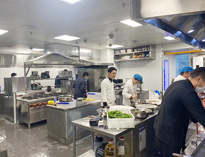 成都学校食堂厨具日皮视频APP苹果下载设备生产厂家告诉你选择商用厨具的注意事项